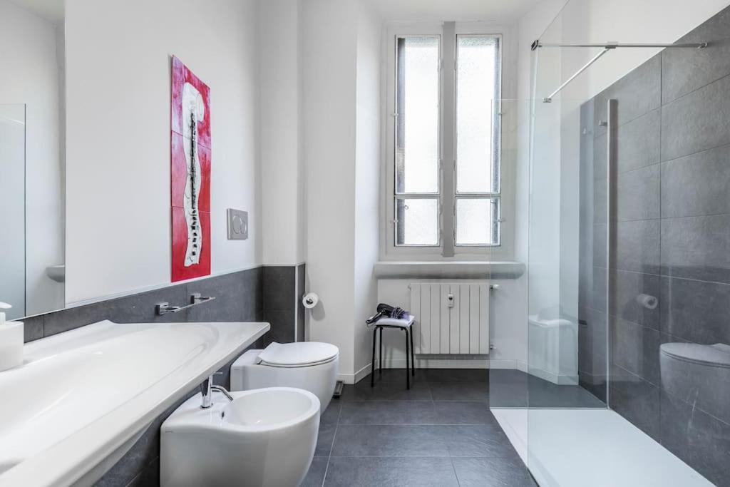 Appartamento Bilocale Zara - Stazione Centrale - Isola Design District Милан Экстерьер фото